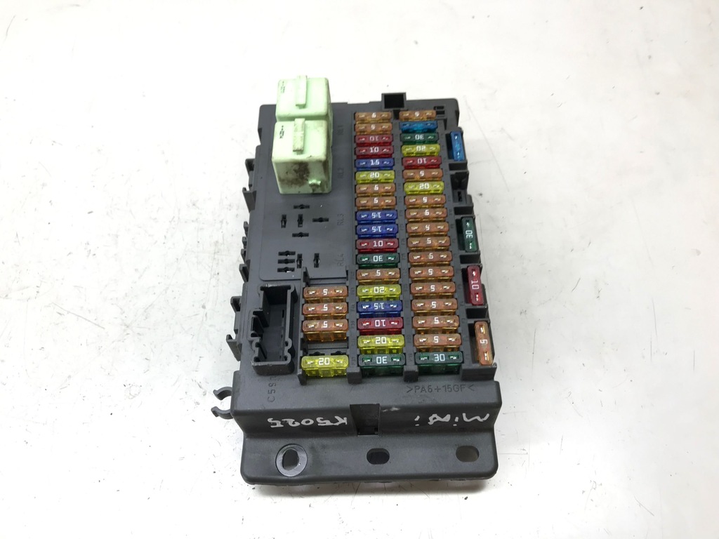 фото №1, Mini one - cooper r50 - 53 2002 рамка / модуль предохранителей