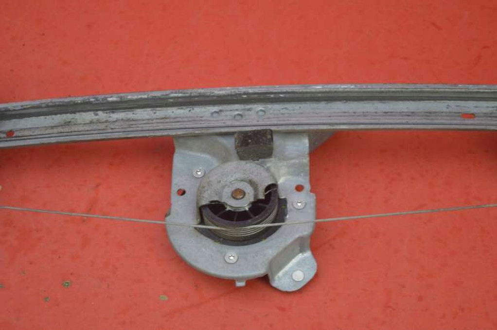 фото №7, Подъемник стекло левый перед eu 400843c peugeot 107 05-08