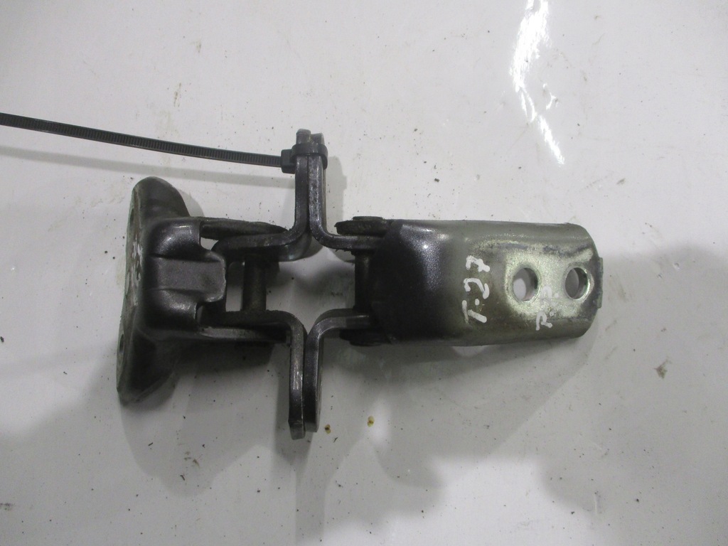 фото №1, Петля петли дверь перед правый комплект toyota avensis t27 1g3