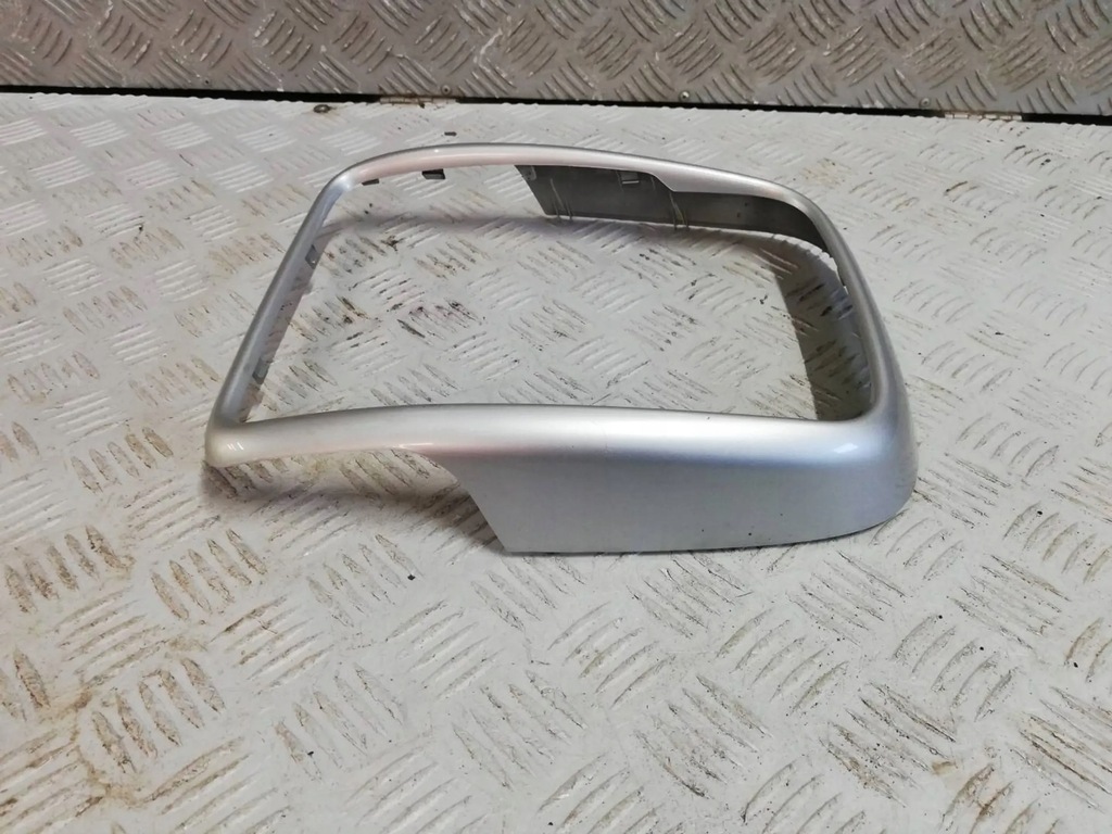 фото №6, Dacia duster i рамка радио серебристая 681041954r