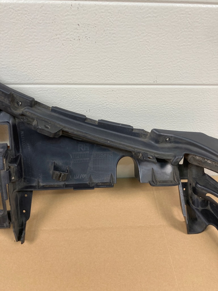 фото №7, Напрямна бампера правий передній mercedes gle amg w167