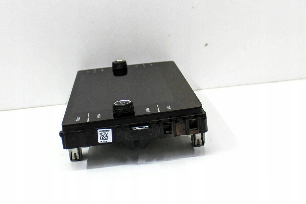 фото №10, Экран навигации vw jetta mk7 5g6919605c 1.4l бензиновый 110kw 2019