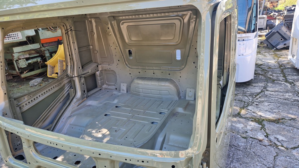 фото №11, Кабіна mercedes actros mp4 antos