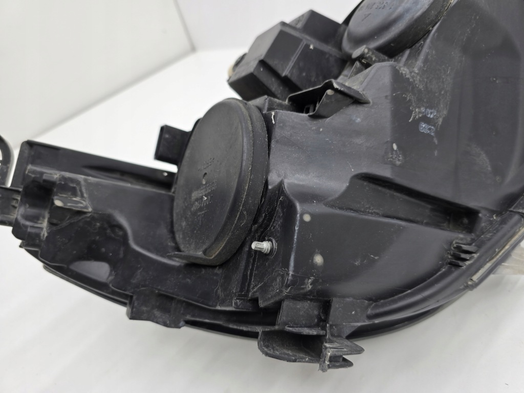 Peugeot 308 2 t9 фара левая левое  перед 9677523080 Киев