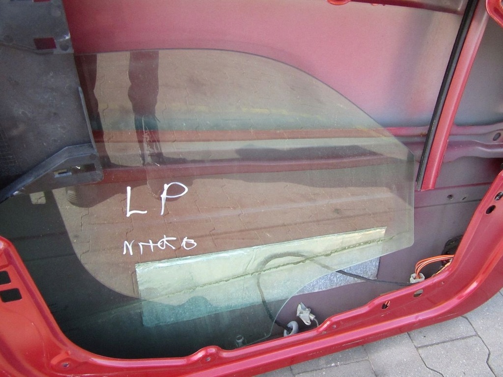 фото №1, Dodge nitro 2007 скло двері ліва перед