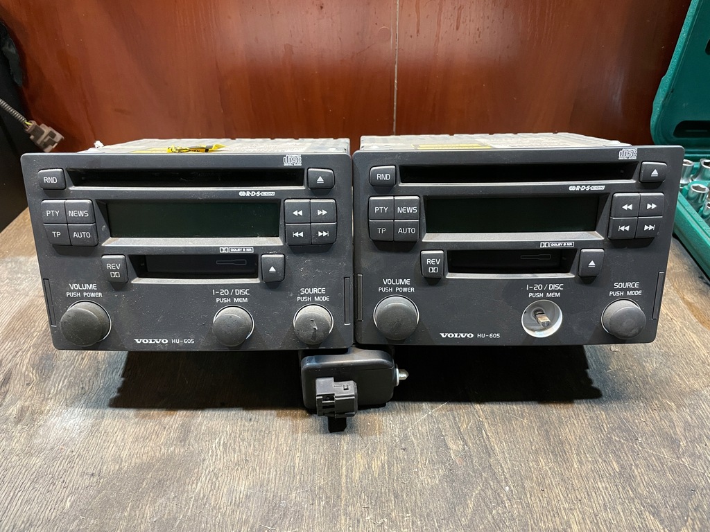 фото №1, Volvo v40 радио hu-605