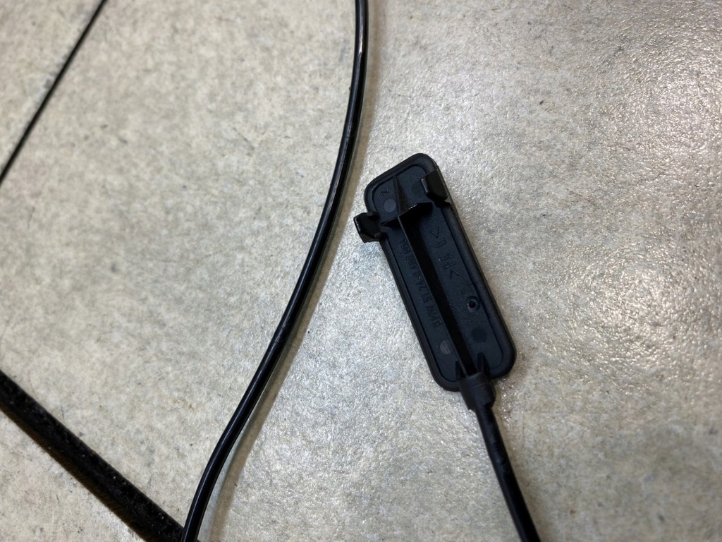 фото №6, Замок кришки багажника bmw 1 e87 116i 8196401