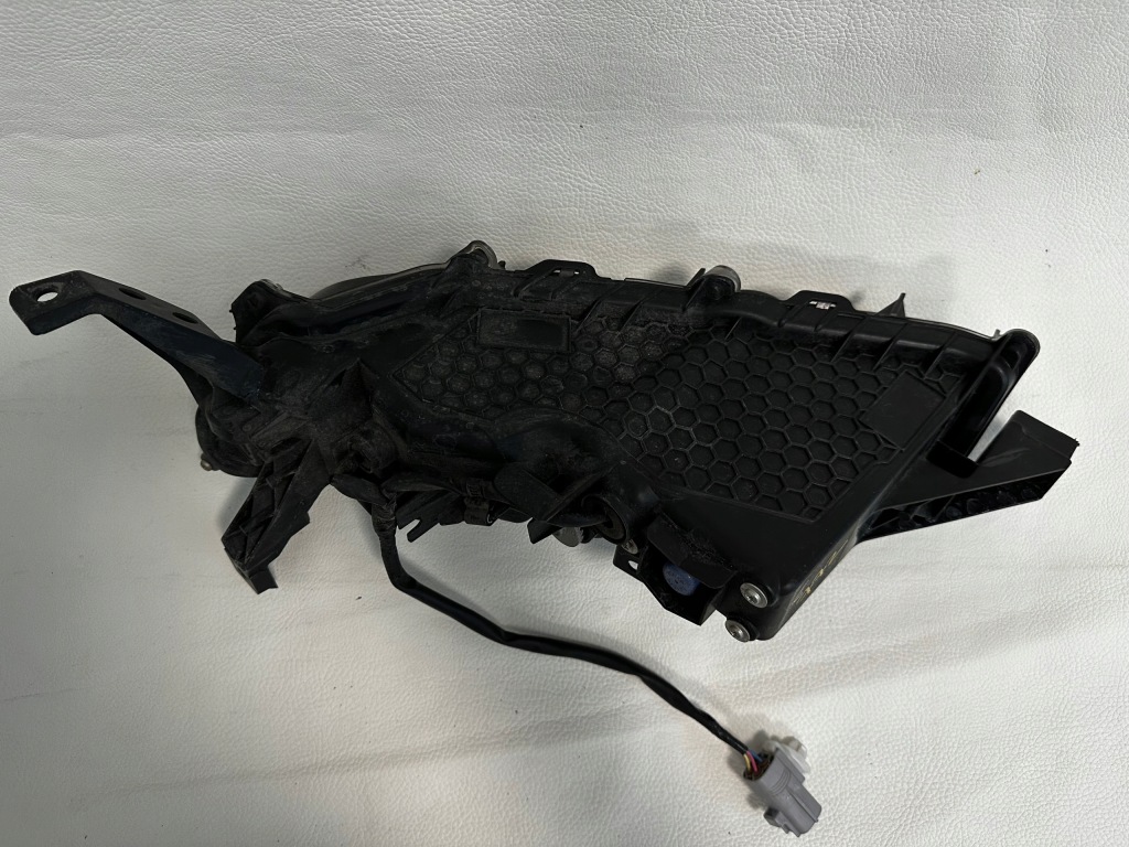 Lexus rx iv рестайлинг  противотуманная фара led drl правый rx400 rx450 с Разборки