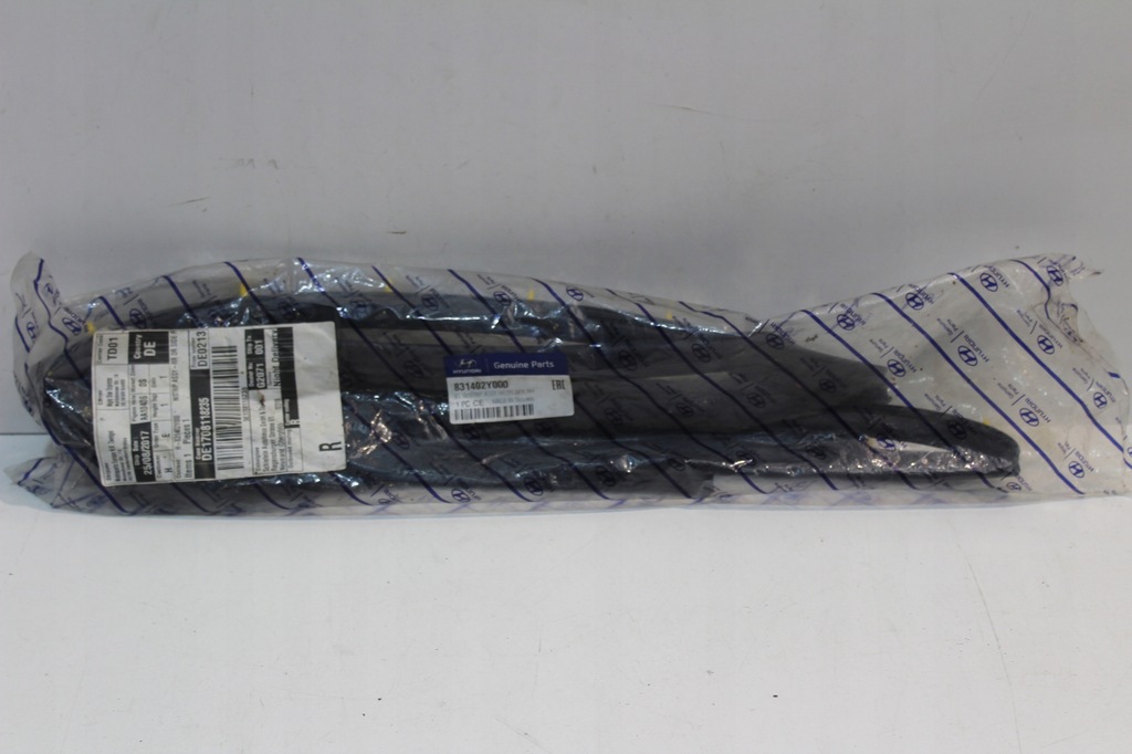 фото №1, Прокладка двері праве задня hyundai ix35 nowa оригінальна 831402y000