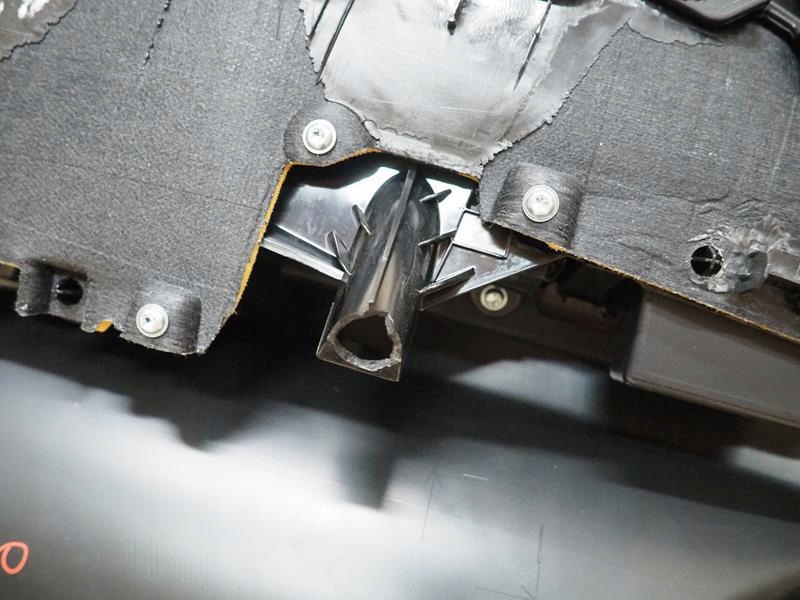 фото №11, Обивка дверь правый перед alfa romeo stelvio