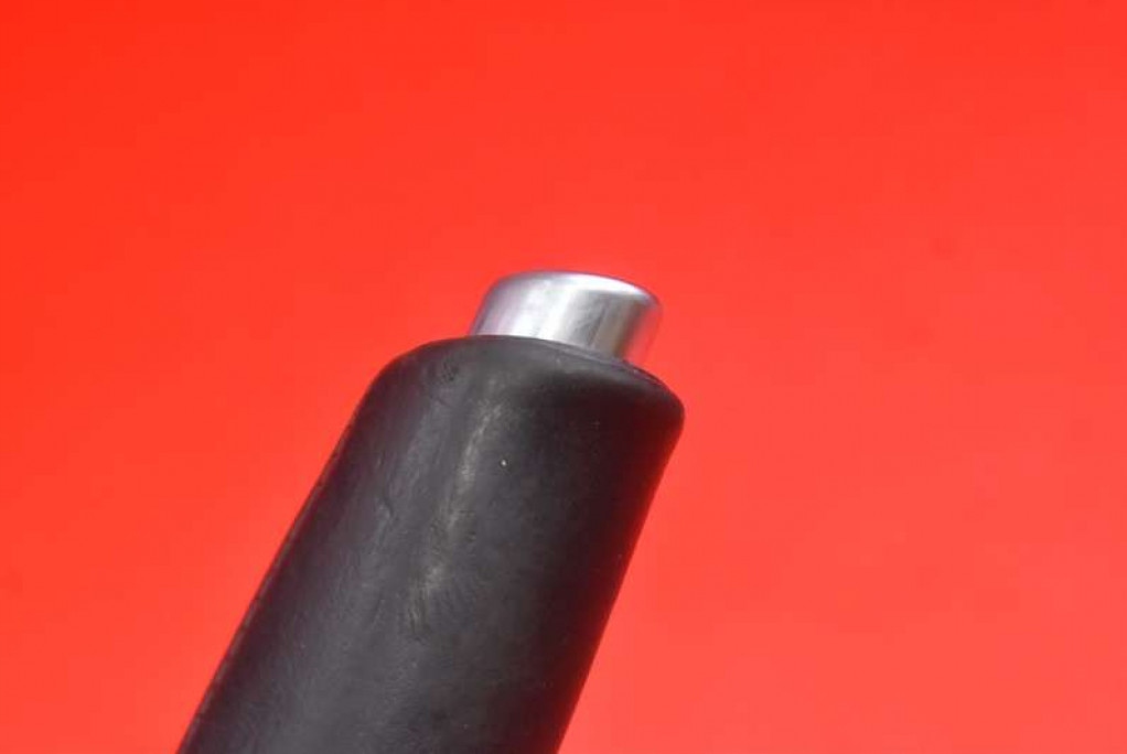 фото №13, Рычаг тормоза ручного 8p0711303c audi a3 8p 04-08