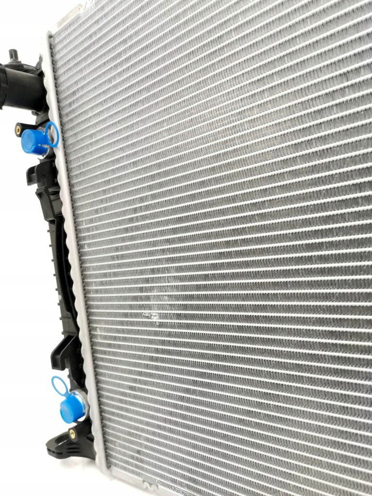 Новая оригинал  радиатор воды жидкость audi a4 8k 8k0121251al с Разборки