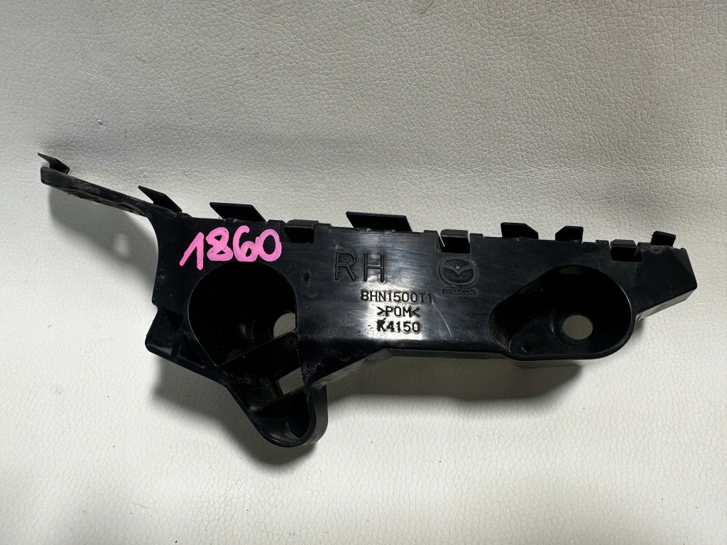 фото №1, Mazda 3 направляющая бампера правый перед bhn1500t1