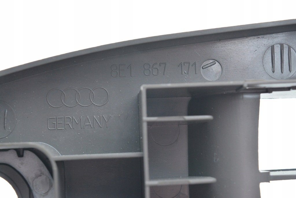 фото №6, Пластик ручка кронштейн audi a4 b6 b7 8e1867171 27x