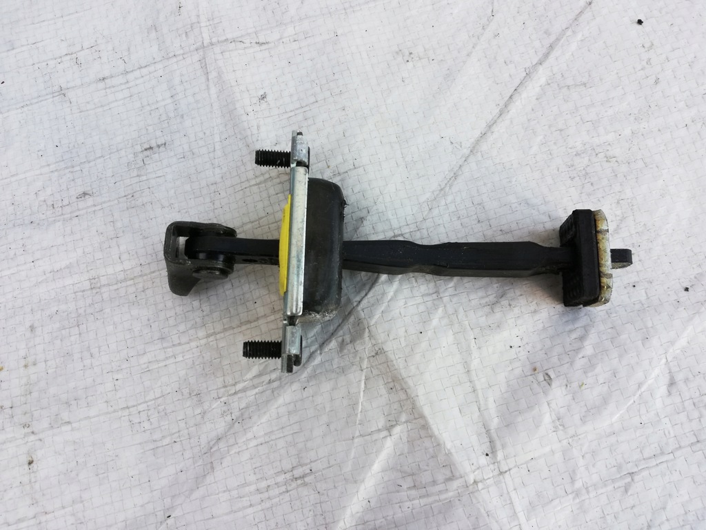 фото №1, Ограничитель дверь правый задняя hyundai i30 iii 17-