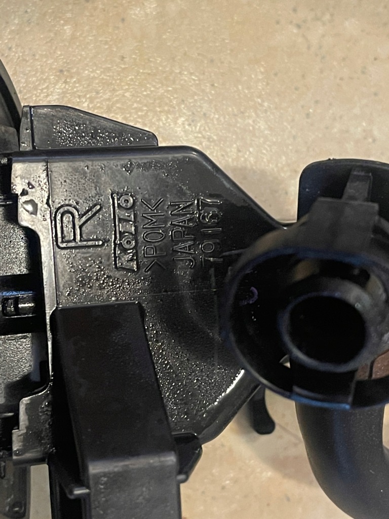 Lexus rx 2011 омыватель лампы оригинал Оригинал