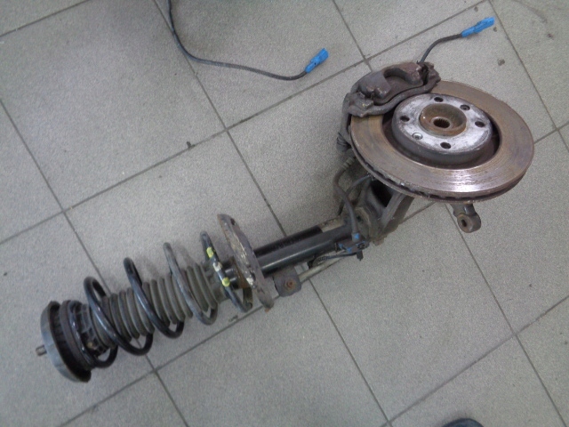 фото №1, Mcperson поворотний кулак правий перед citroen c-elysee ii lift 1.6 vti 2017 rok