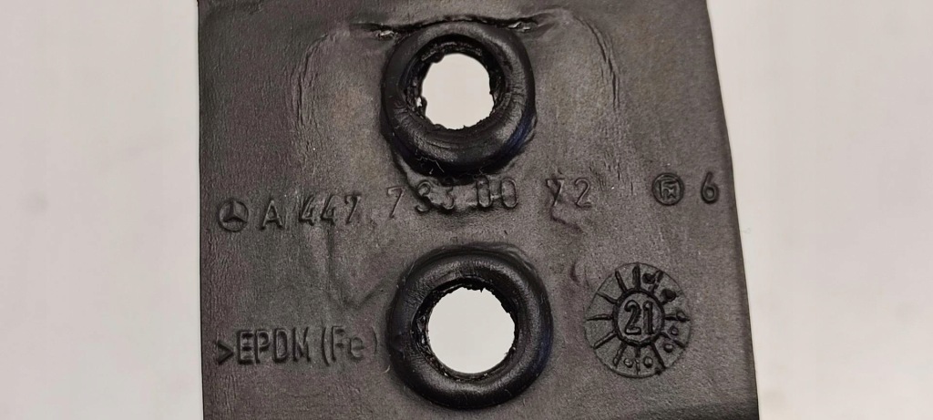 Mercedes vito w447 ограничитель дверь a4477330072 Недорого