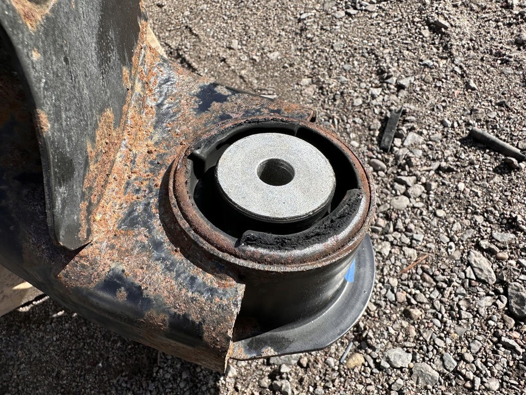 фото №15, Подрамник подрамник балка задняя задняя dodge charger 6.4 srt 2011 - 2014