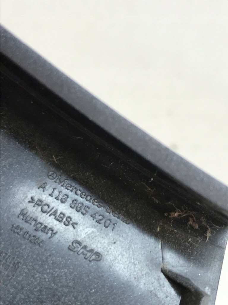 фото №5, Mercedes w118 заглушка фаркоп бампера перед