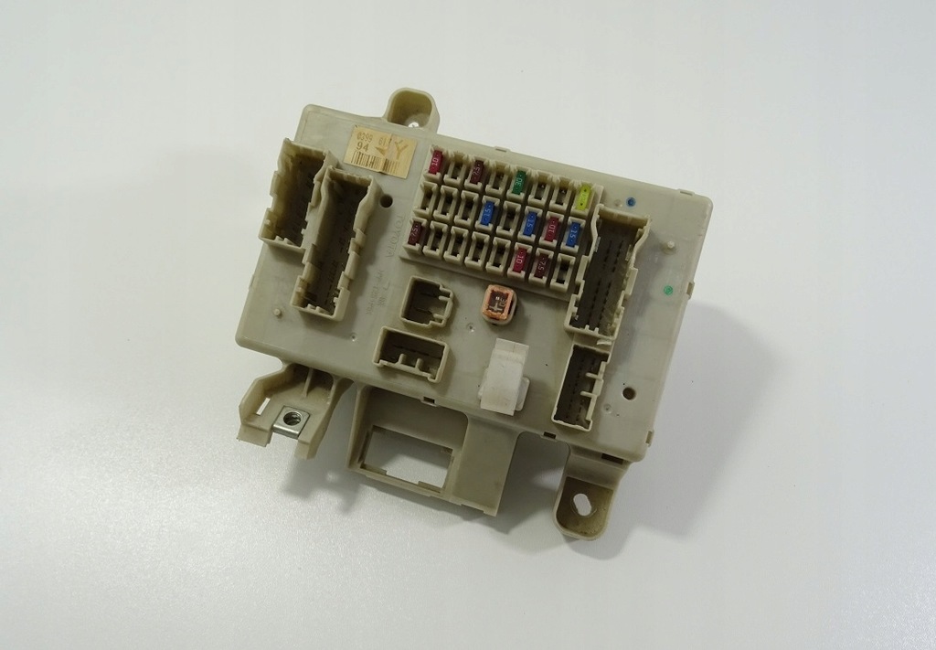 фото №1, Fj cruiser корпус коробка предохранителей бортовой компьютер