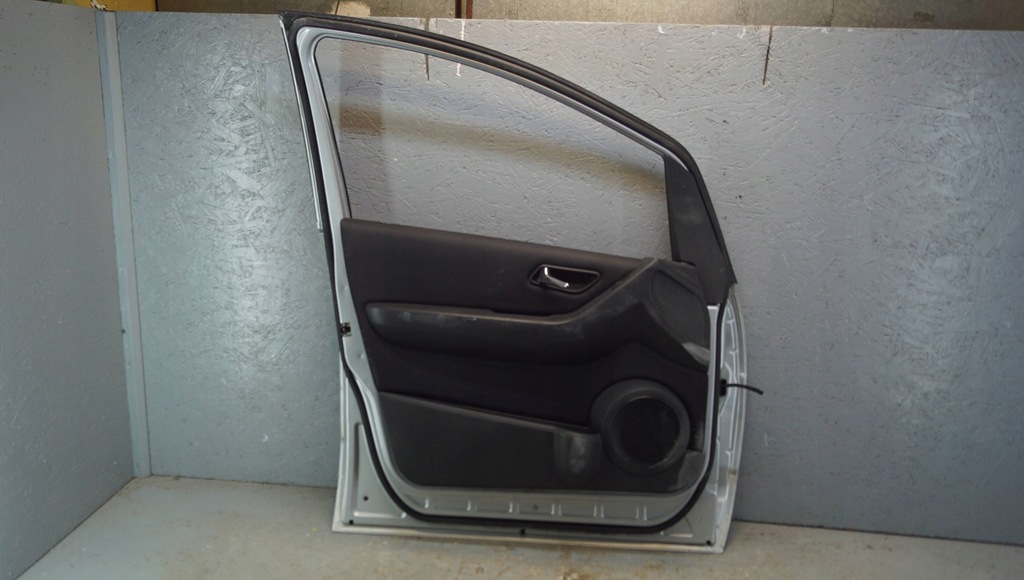 фото №16, Mercedes w169 дверь левый перед d1982