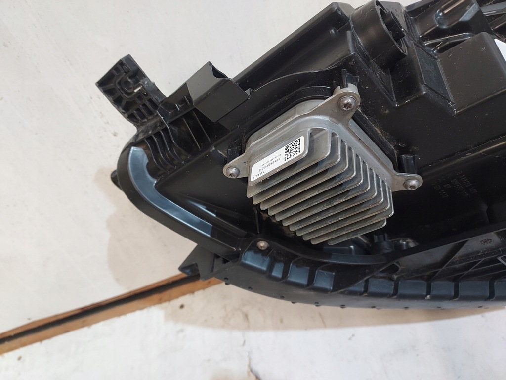 фото №7, Лампа tesla 3 full led правая перед