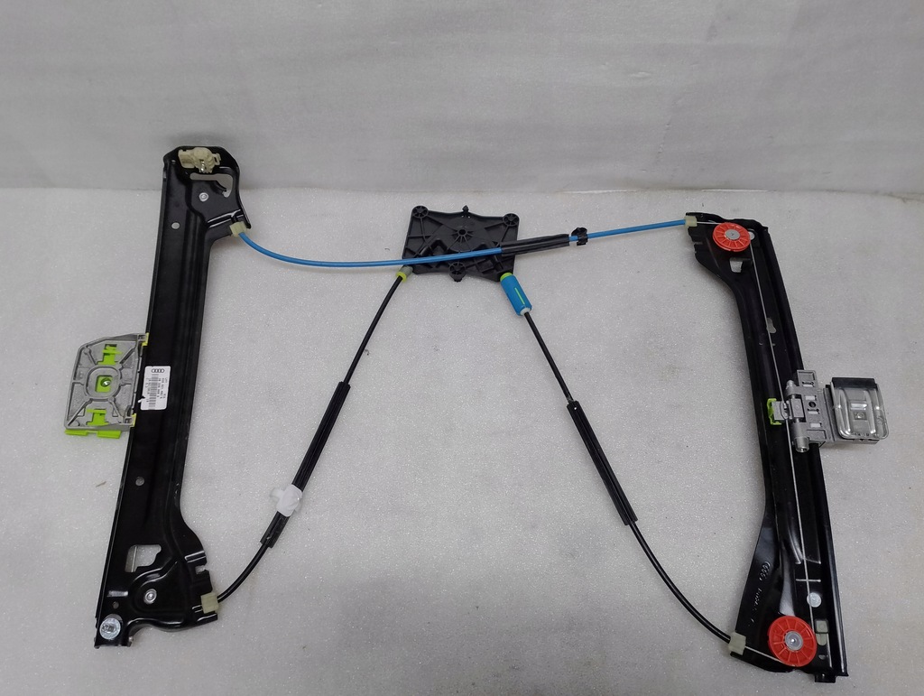 фото №1, Audi r8 підйомник скло правий 4s8837462b