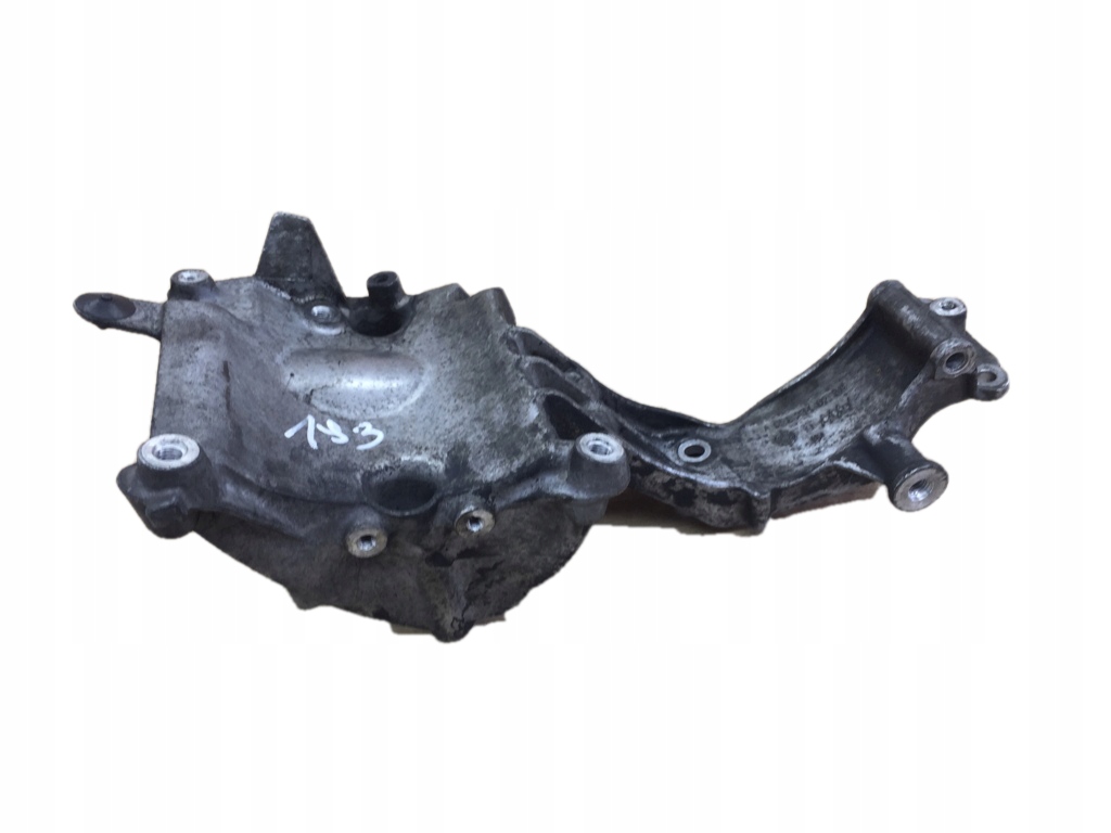 Mercedes w205 кронштейн крепёжная двигателя a6512340239 fv Киев