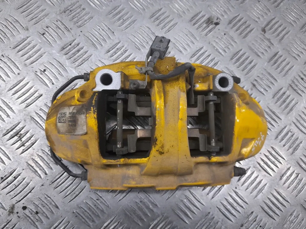 фото №5, Alfa romeo stelvio 00505534560 перед правая суппорты