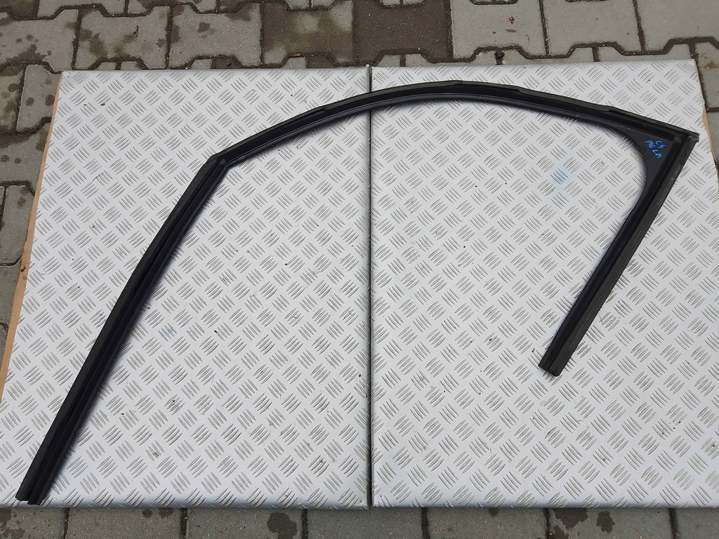 фото №1, Citroen c4 picasso ii 2016 прокладка рамка двері лівий перед 9676852680