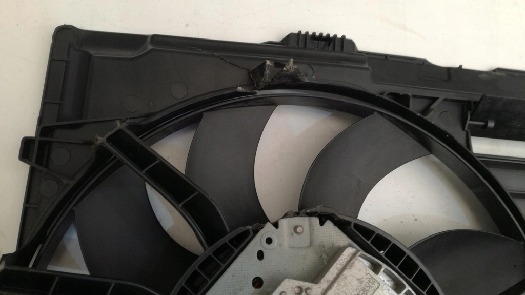 фото №13, Audi a8 4h корпус вентилятор 4h0121003n