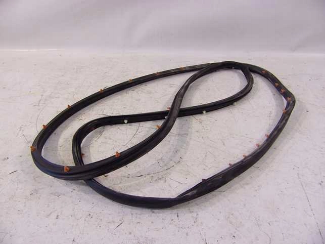 фото №1, Jeep compass ii 17- прокладка дверь левая задняя