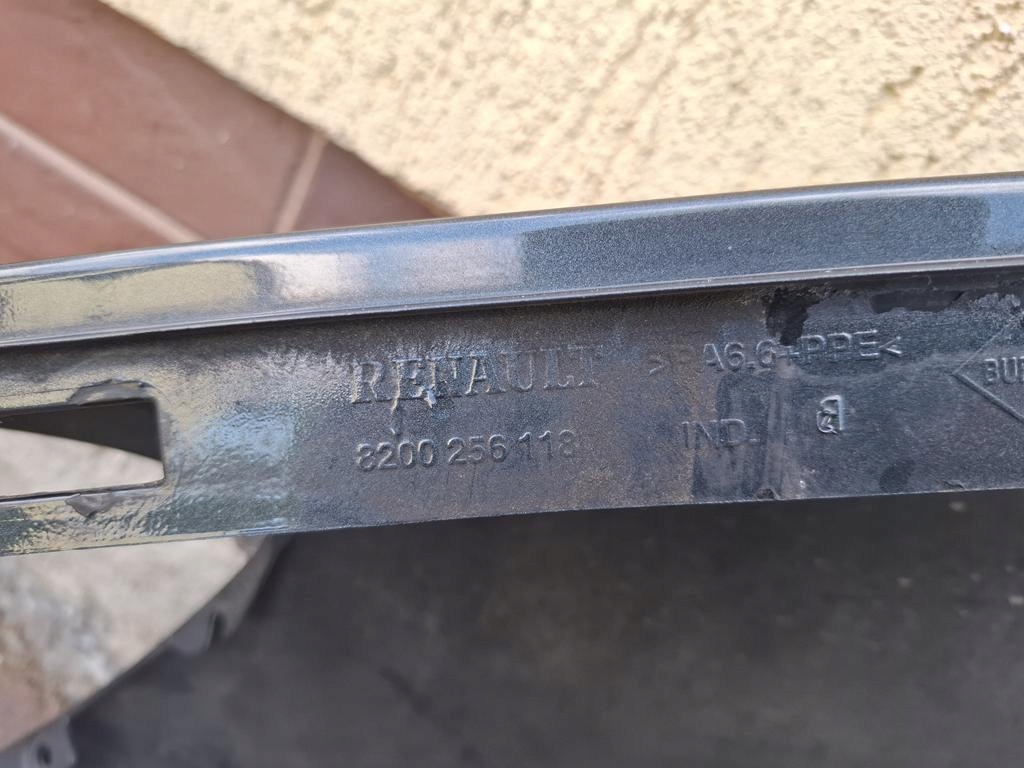 Крыло  передний правый  или левое  renault clio 3 185 grafitowy 05-09 Оригинал