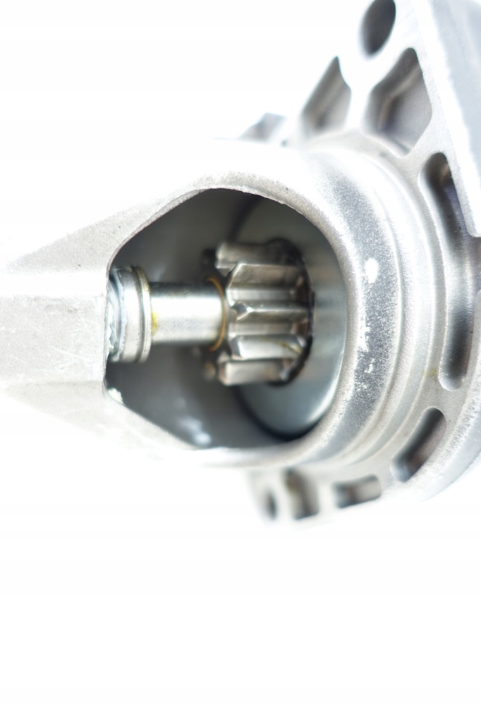 Bosch стартер nissan almera 1,5/1,8 00-/ primera 1,6/1,8 96-/02- в Украине