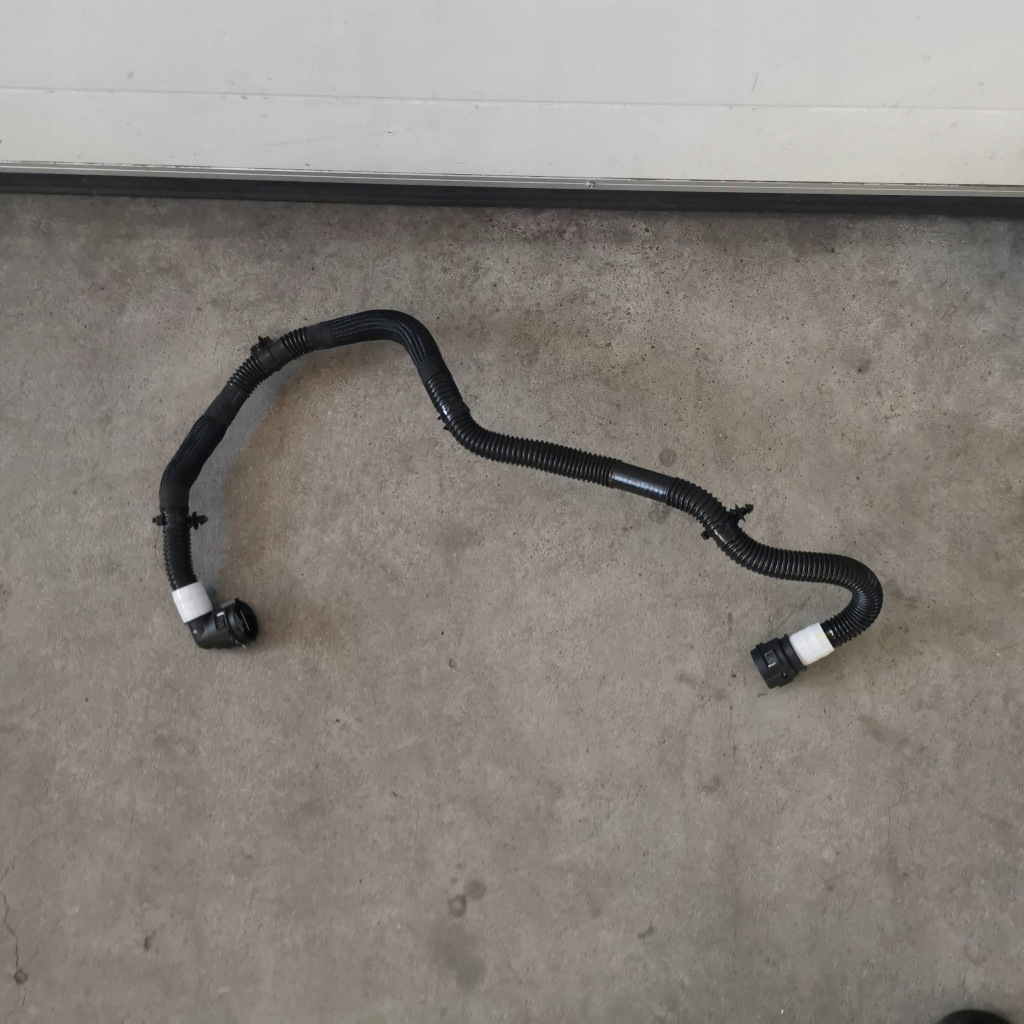 Купити Tesla model y патрубок шланг трубка води 1077585-00-f