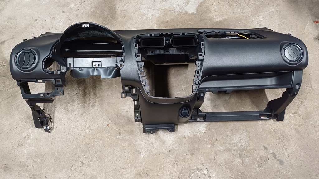 фото №1, Mitsubishi space star ii приборная панель консоль