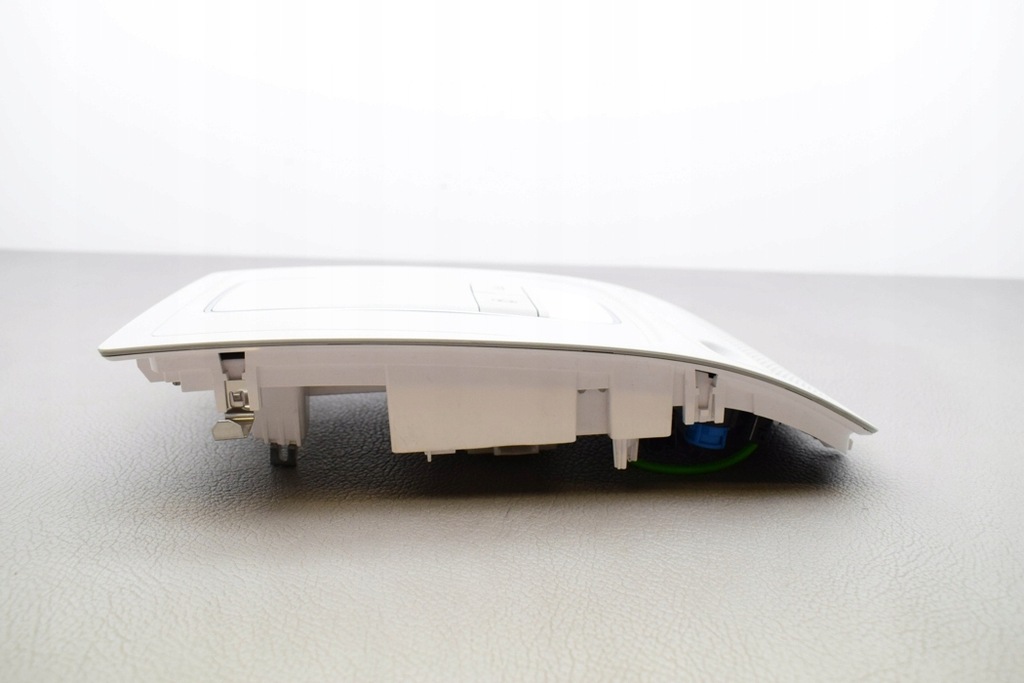 фото №9, Освещение внутреннее audi q3 8u 8v0947135a 1.4l бензиновый 110kw 2017