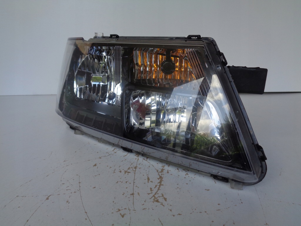 фото №1, Лампа права fiat freemont dodge journey тонована