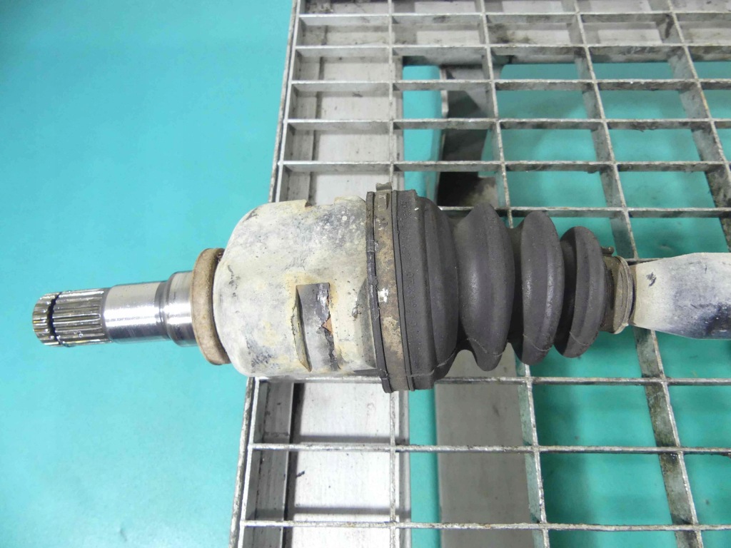 фото №2, Привідний вал права toyota auris i 1.4 d4d 5b