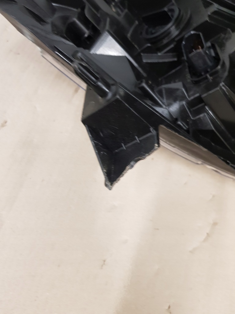 Фара передня led ліва opel vivaro b Зі Шроту