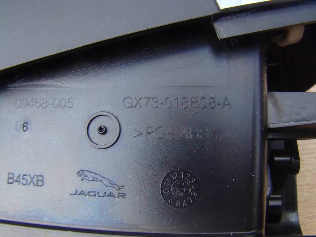 фото №6, Jaguar xe x760 решётка обдув правый перед