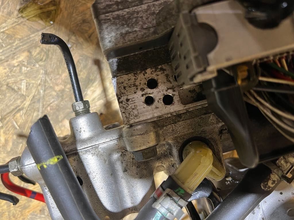 Насос гальмівна abs toyota auris ii lexus ct 200h 47270-47030 оригінал Ціна