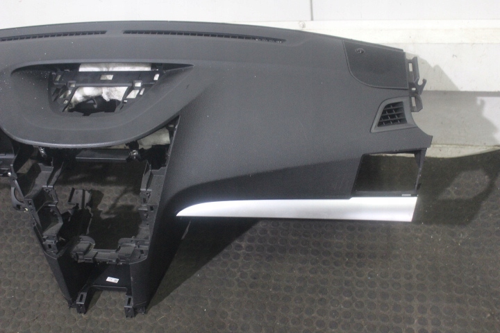 фото №8, Панель приладів приладова subaru legacy v