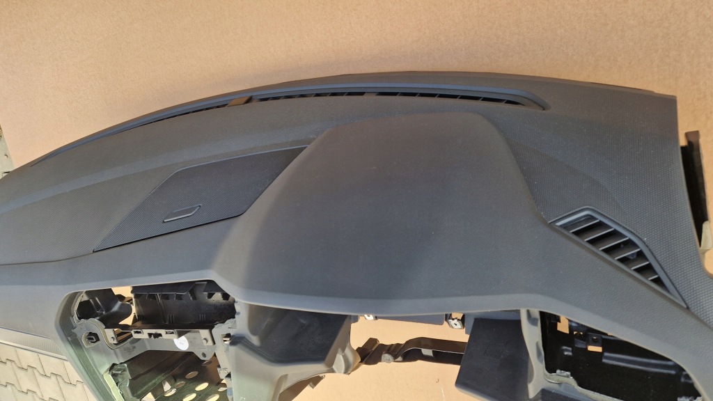 фото №5, Консоль панель приладів приладова vw tiguan lift 2021-2024 r jak nowa оригінал uk