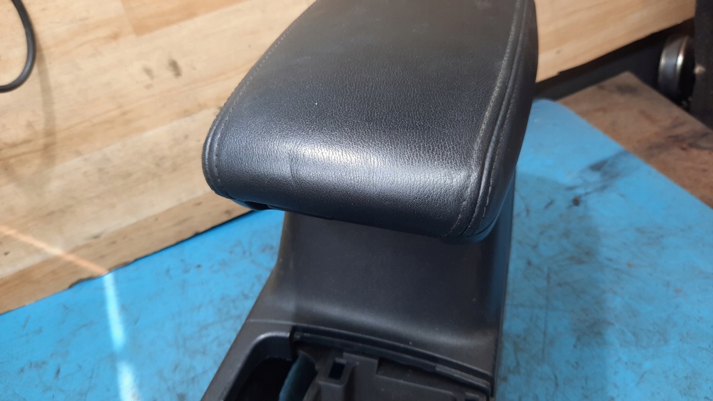 фото №5, Подлокотник mitsubishi outlander i 03-06r