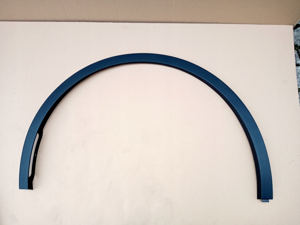 фото №1, Tesla y ліва молдинг крила перед