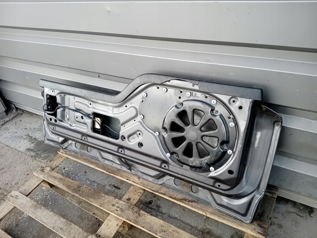 фото №6, Крышка багажника багажник задняя land rover discovery iii lrc659