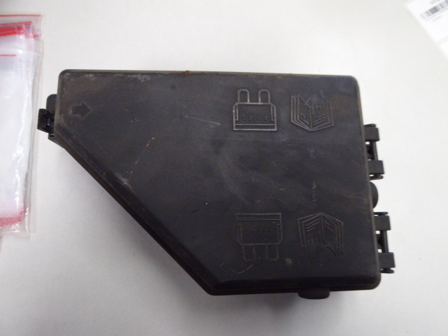 фото №3, Rover 25 коробка предохранителей 1.4 16v