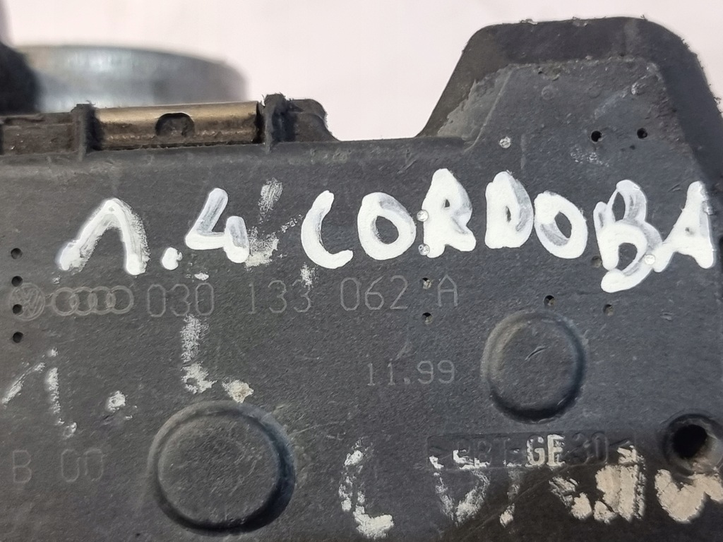 фото №7, Дроссельная заслонка оригинальный номер 030133062a seat cordoba i 1.4b